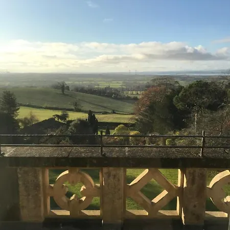 Old Down Manor Готель *