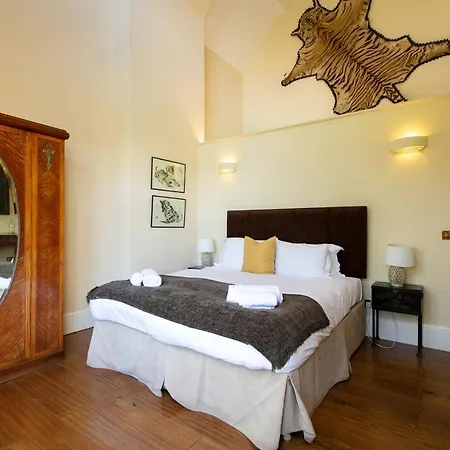 Old Down Manor Hotell *