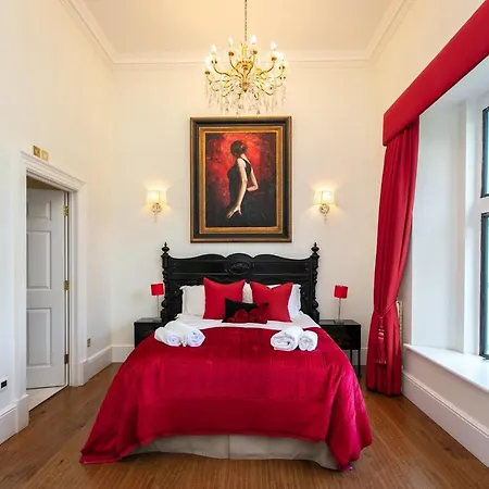Old Down Manor Hotel *