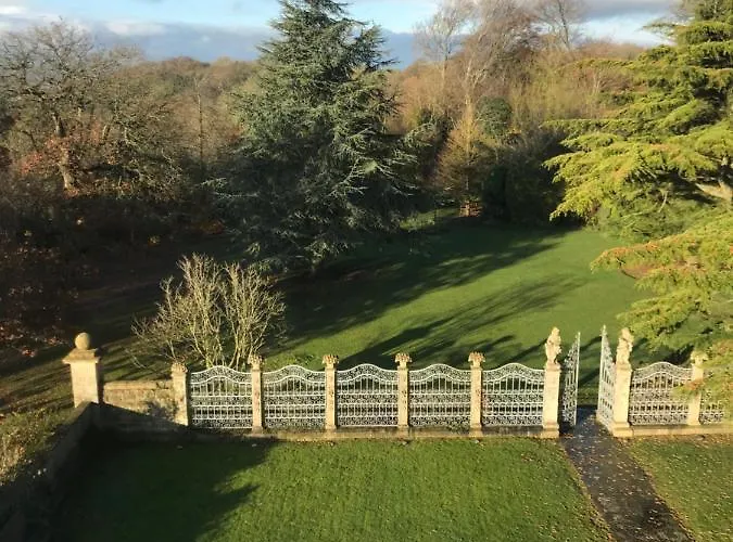 Hotell Old Down Manor