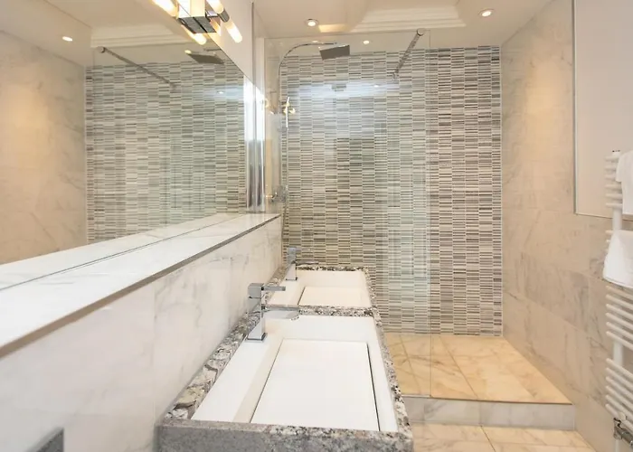 Old Down Manor Бристоль