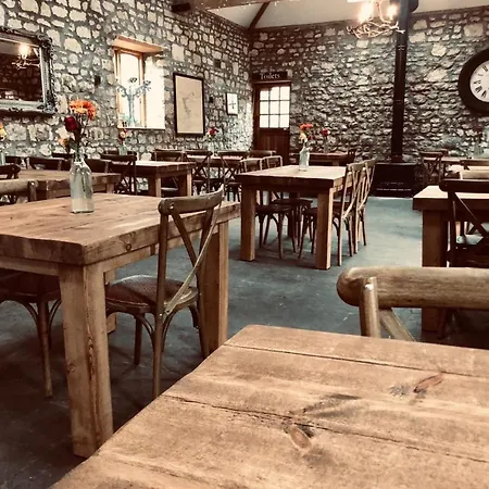 Old Down Manor 호텔 *